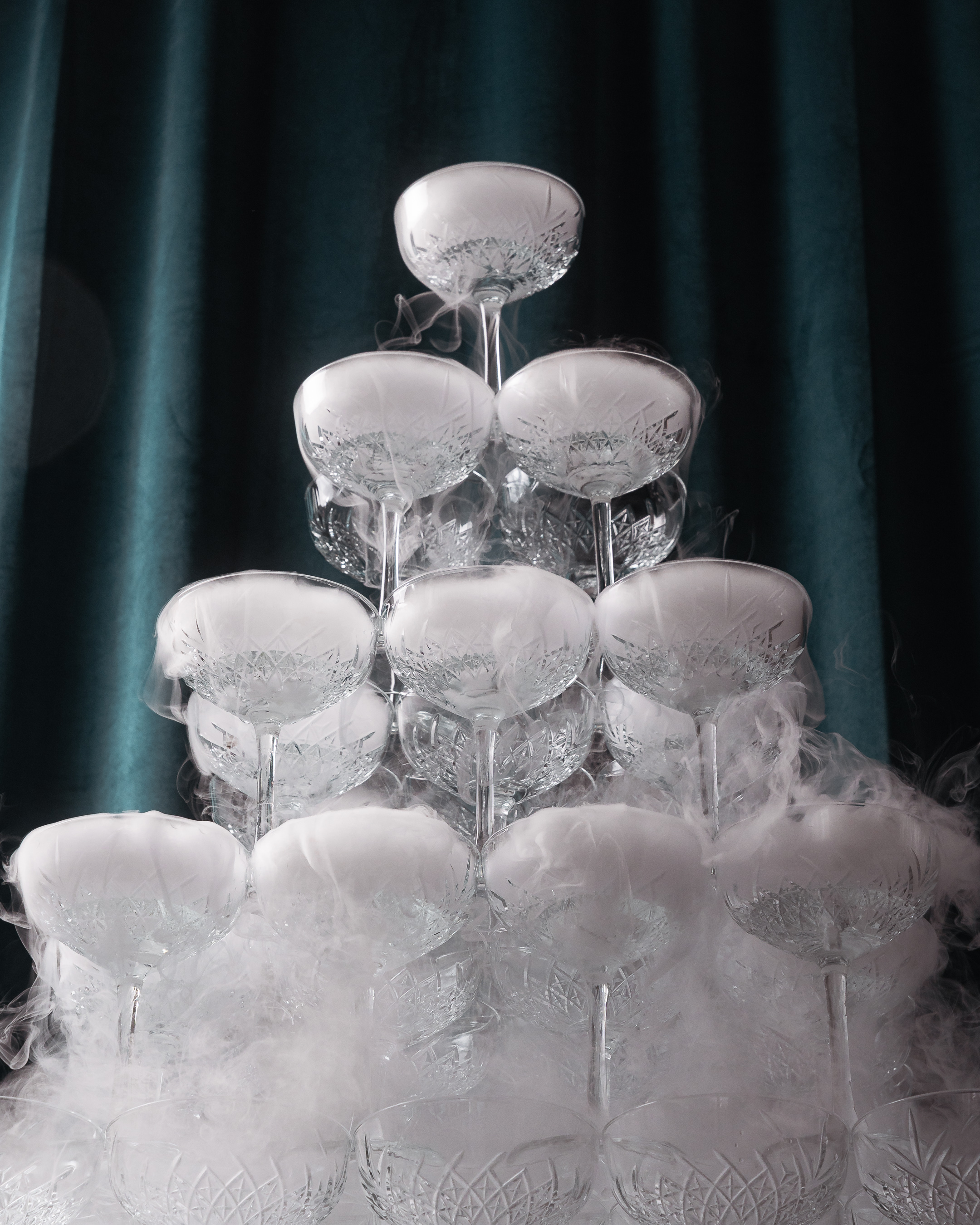 Champagner Tower mit Trockeneis-Effekt Hamburg